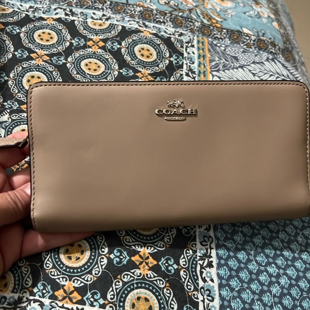Light beige taupe Coach wallet